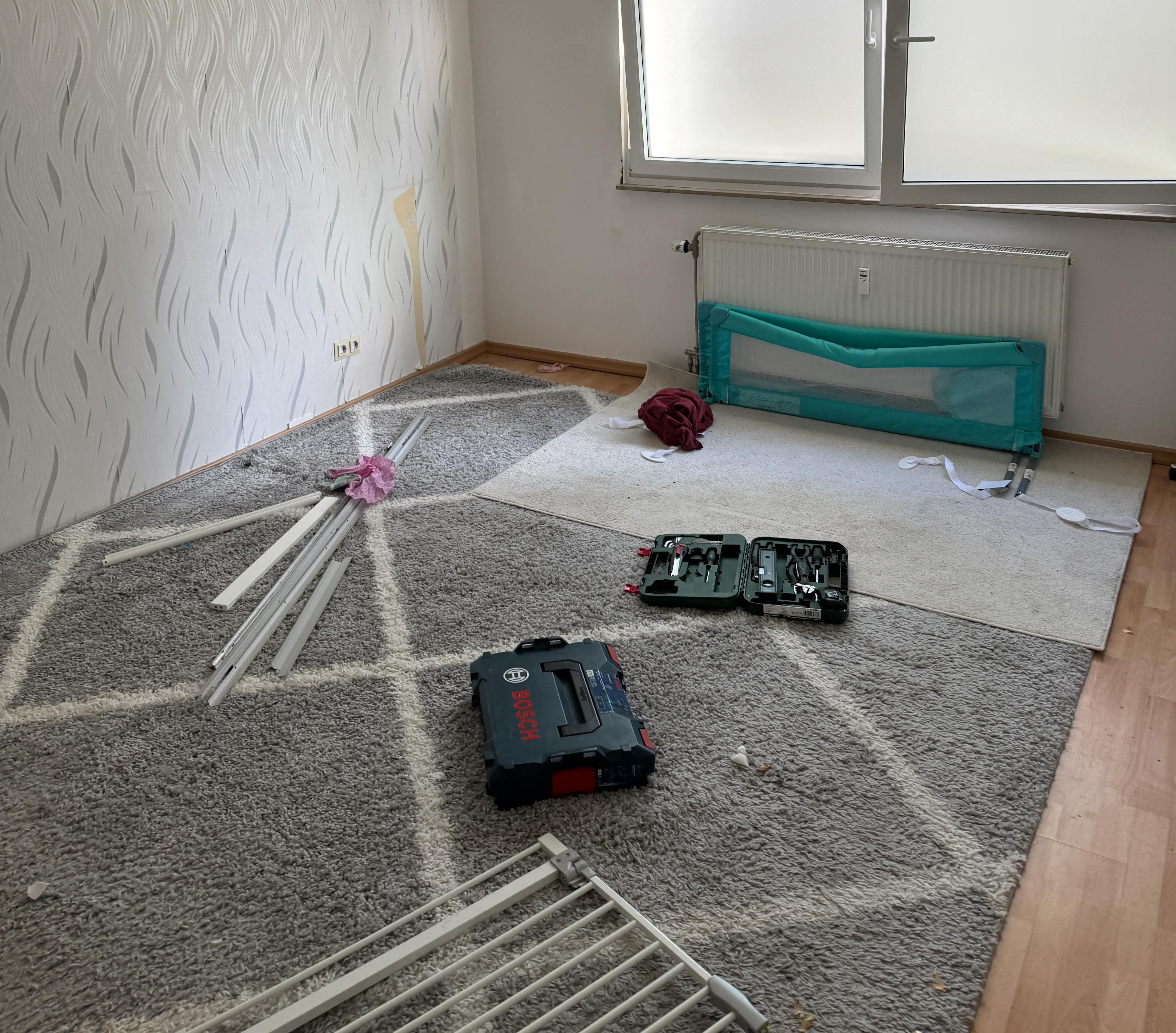 Vorbereitete Wohnung für die Renovierung beim Auszug